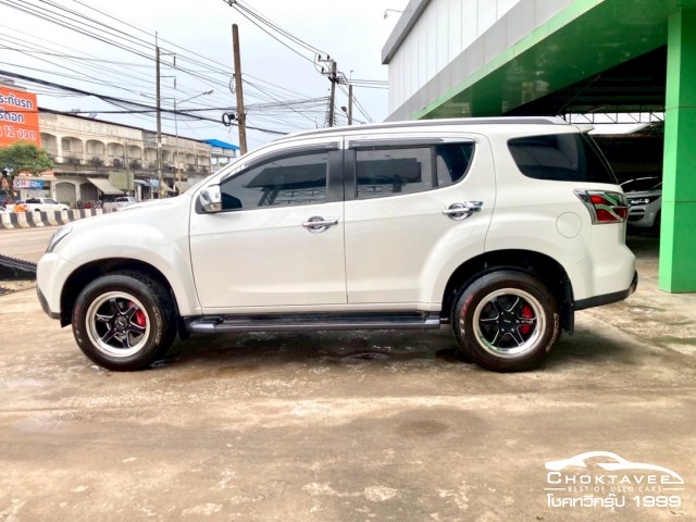 Isuzu MU-X 2.5 VGS DVD Navi 2WD