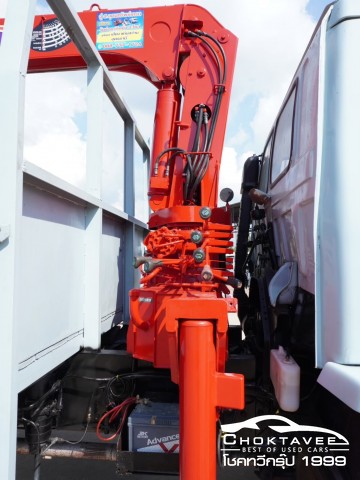 อีซูซุล็อกกี้ 6ล้อ 195 แรงม้า ยาว7เมตร ติดเคน