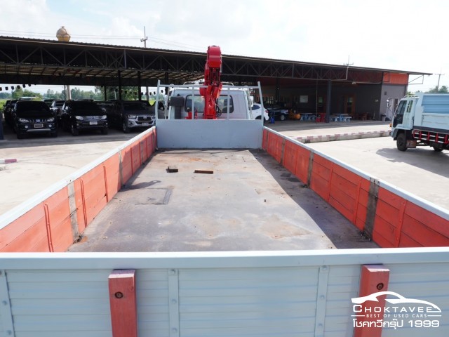 อีซูซุล็อกกี้ 6ล้อ 195 แรงม้า ยาว7เมตร ติดเคน